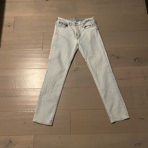 LEVIS SHRUNK A BIT FITS LIKE A 32/32